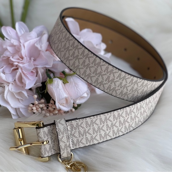 Michael Kors Women's Vanilla Faux Leather Belt - Picture 9 of 11